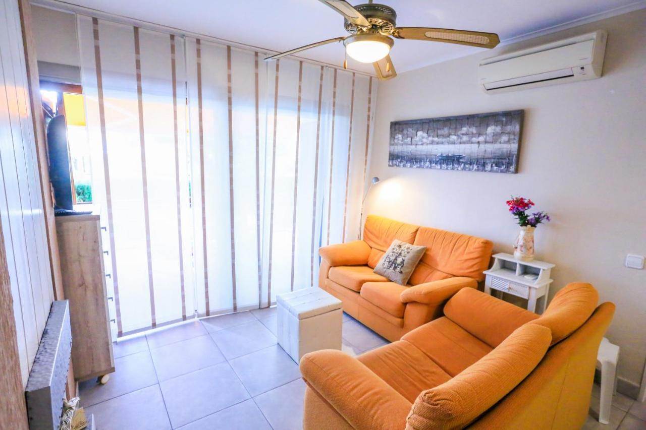 Playazul Bjs Apartment กัมบริลส์ ภายนอก รูปภาพ