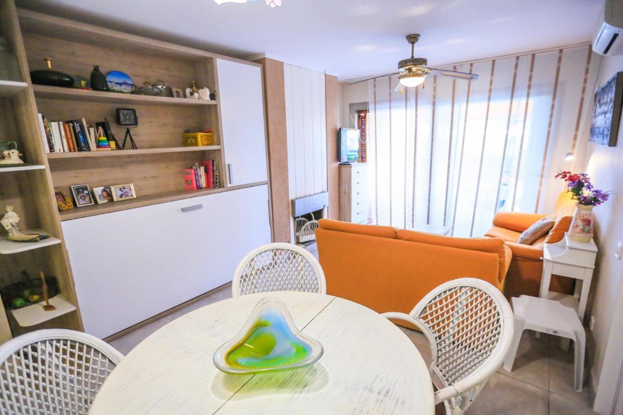 Playazul Bjs Apartment กัมบริลส์ ภายนอก รูปภาพ